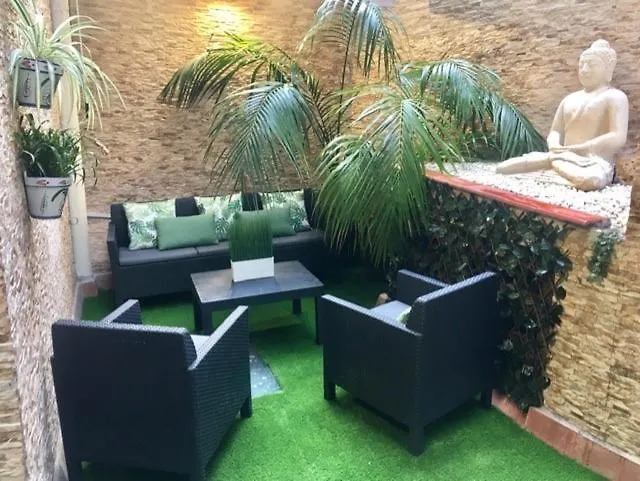 Front Arc Guest house Barcelona