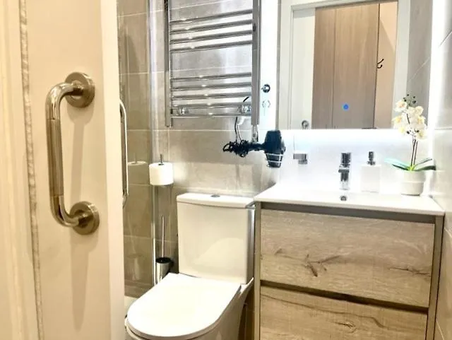 Front Arc Guest house