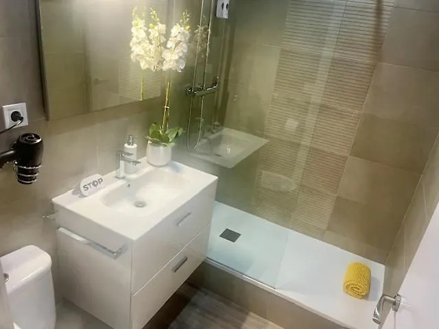 Front Arc Guest house