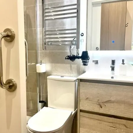 Front Arc Guest house
