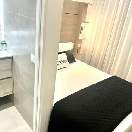 Front Arc Guest house *