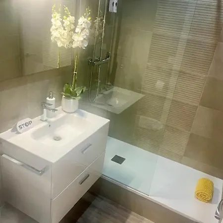 Front Arc Guest house